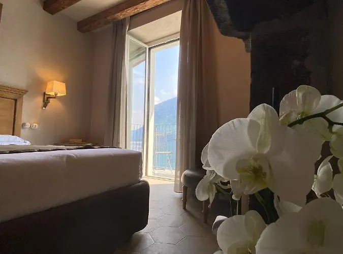 Al Molo 5 - Front بيت ريفي Oliveto Lario